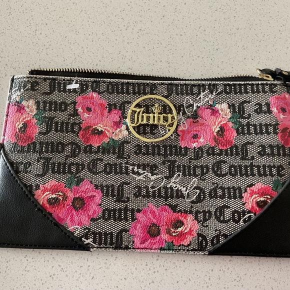 Juicy Couture Black Floral Wristlet - Picture 1 of 3